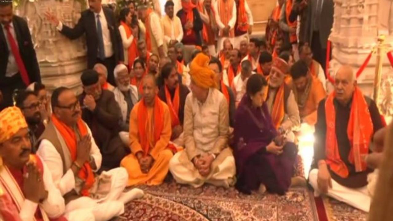 CM Yogi along with UP MLAs offer prayers at Ram Mandir in Ayodhya
